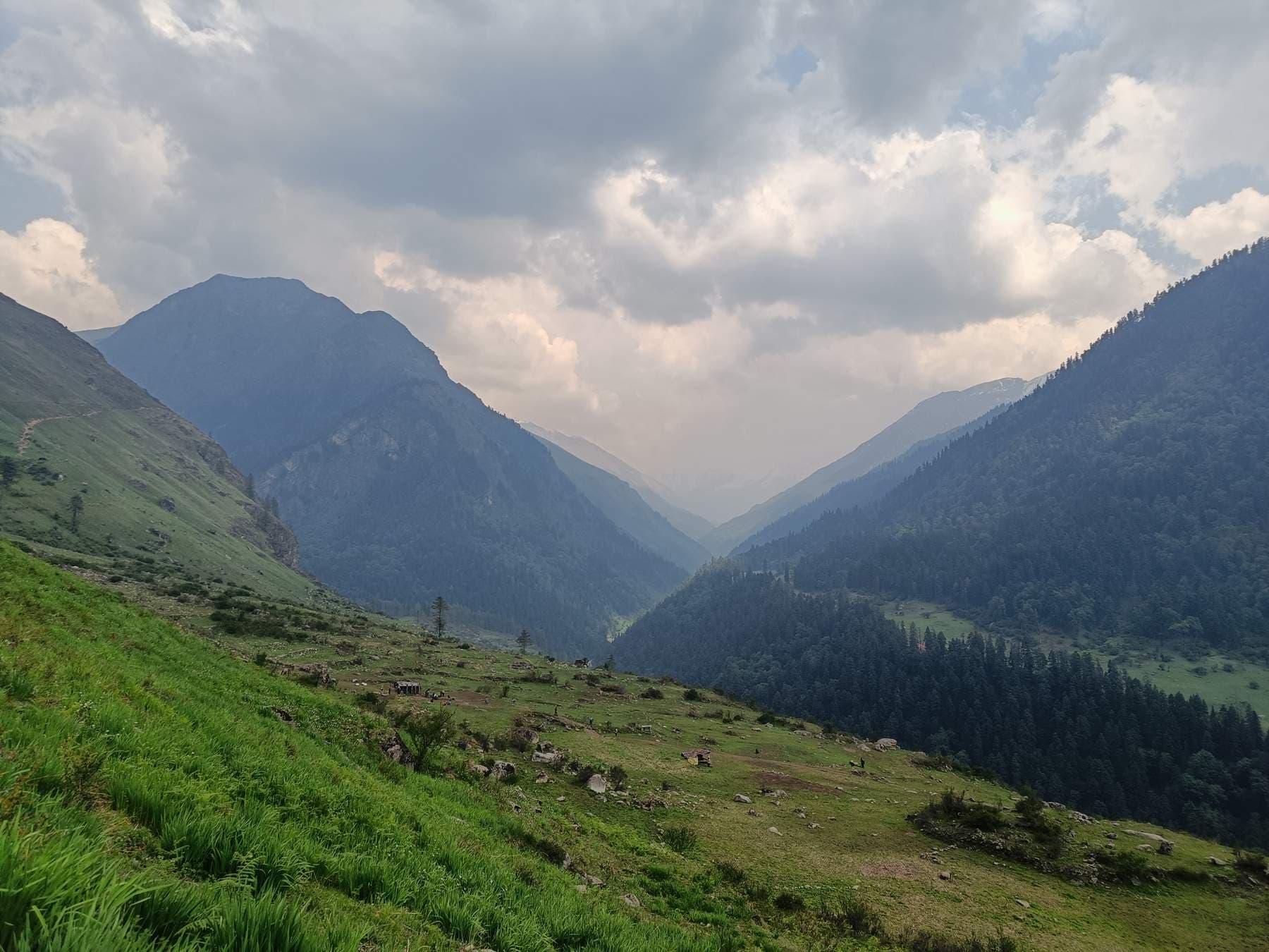 Har Ki Dun Trek: Green Valleys, Snow & Memories That Stayed With Me